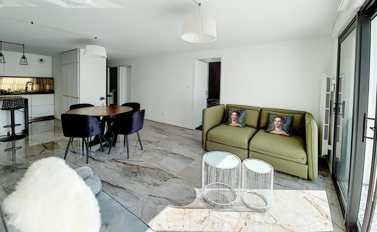 Moyi Apartment