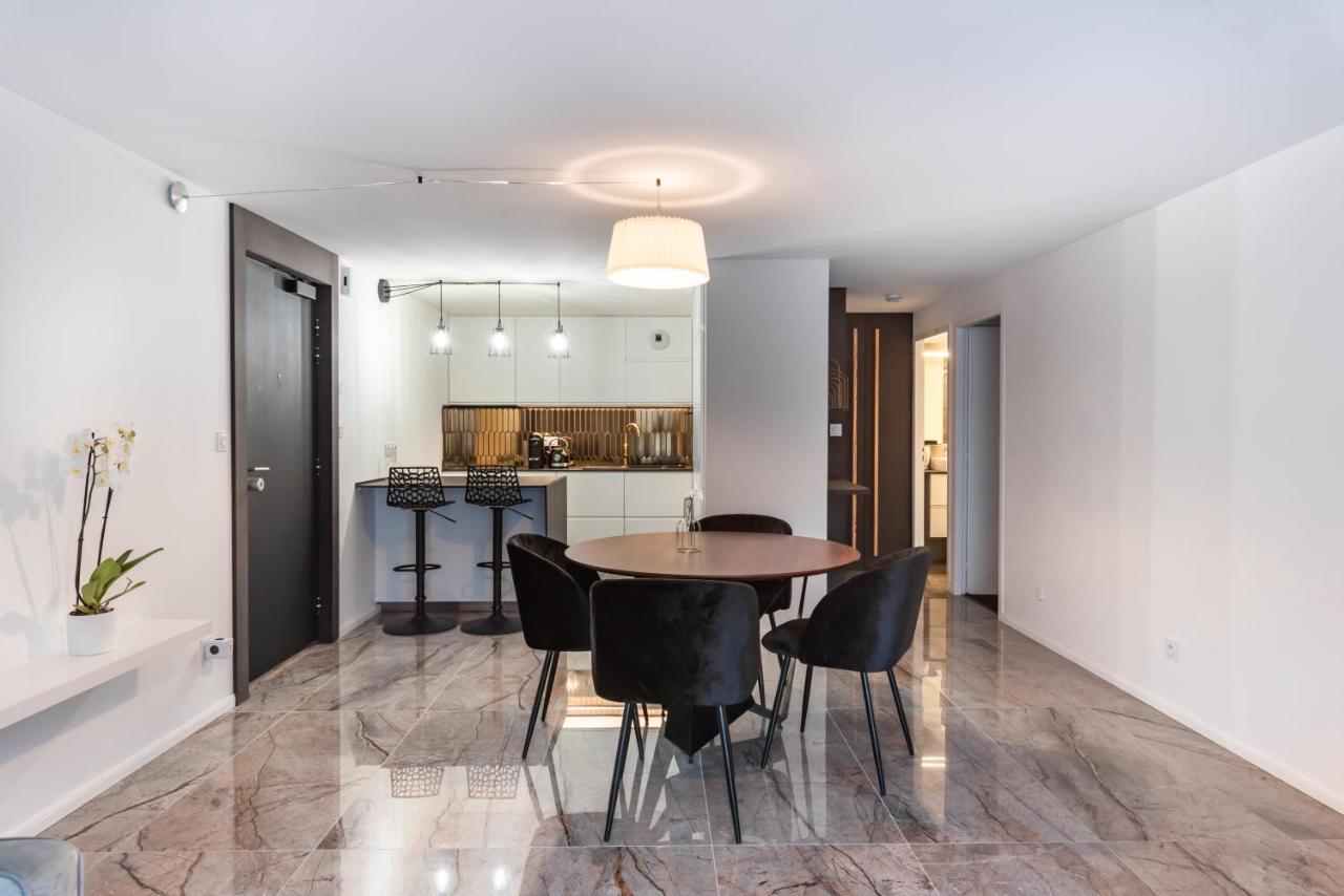 Apartment Moyi